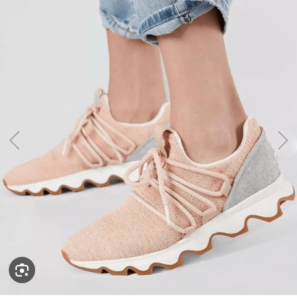 Sorel Kinetic Lace Knit Sneaker size 8